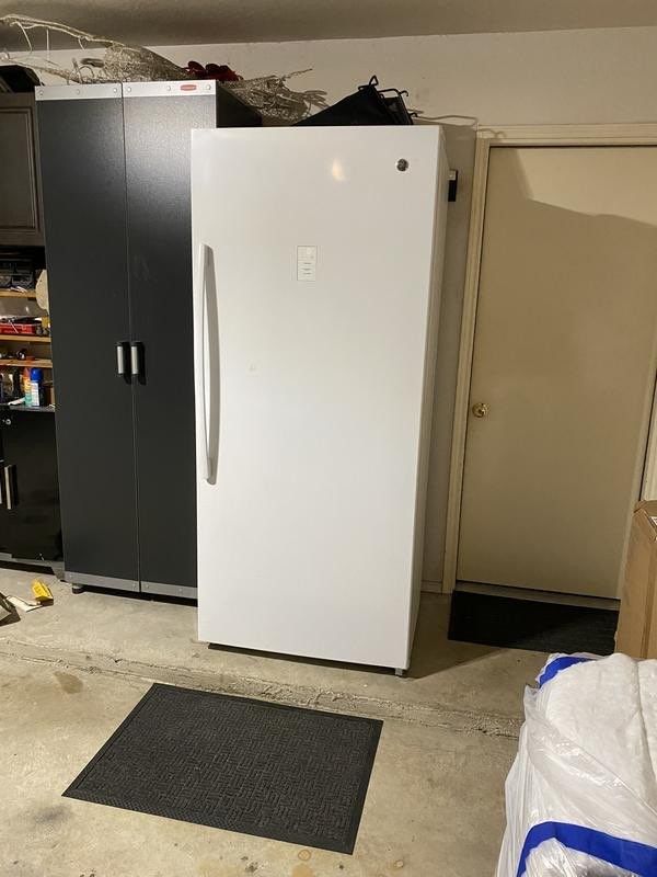 22 Cubic Feet Freezer