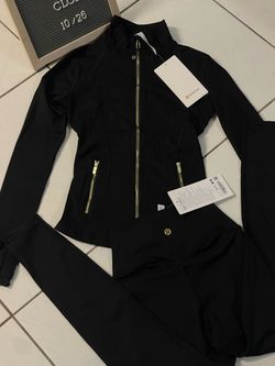 Lululemon Black Full-Zip Athletic set