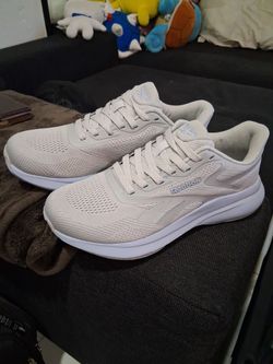Reebok Low-Top Running Sneakers size 7 1/2
