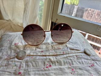 Round sunglasses