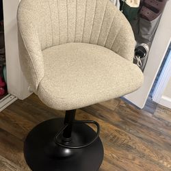 Chair goes up and down