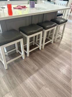 4 Stools