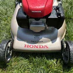 Honda Self-Propelled Lawnmower