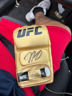 Nick Diaz cloves