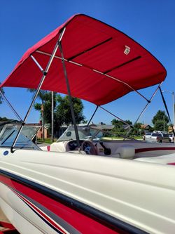 Boat 220 sse chaparral.