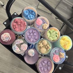 Mystery Flower Set Of Vibrant Candles