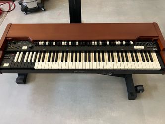 Hammond-Suzuki XK-5 Virtual Tone Wheel Organ Keyboard Bundle Offer