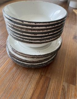 STONEHENGE Oven-to-Table Cream Speckled Round Plates Saucers Bowls England Made