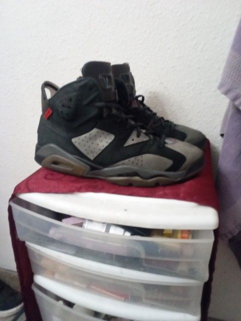 Paname -Paris -Saint -Germain Jordans Size 10.5