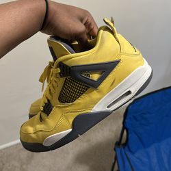 Jordan Retro 4