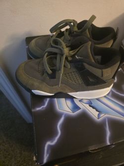 Jordan 4s green 10c