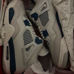 Military Blue Jordan 4