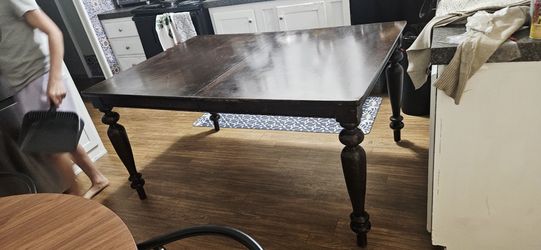 Wood Dinning Table