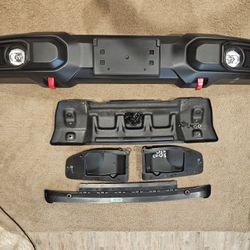 *NEW* Factory Front Bumper 2025 Jeep Gladiator