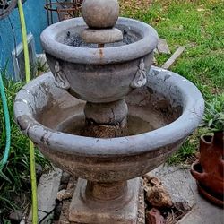 Patio Fountain ( Needs New Pump)