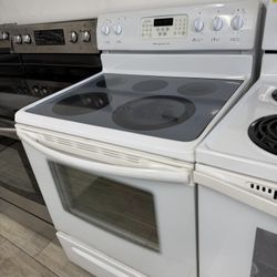 Stove For Sale With Warranty Included 