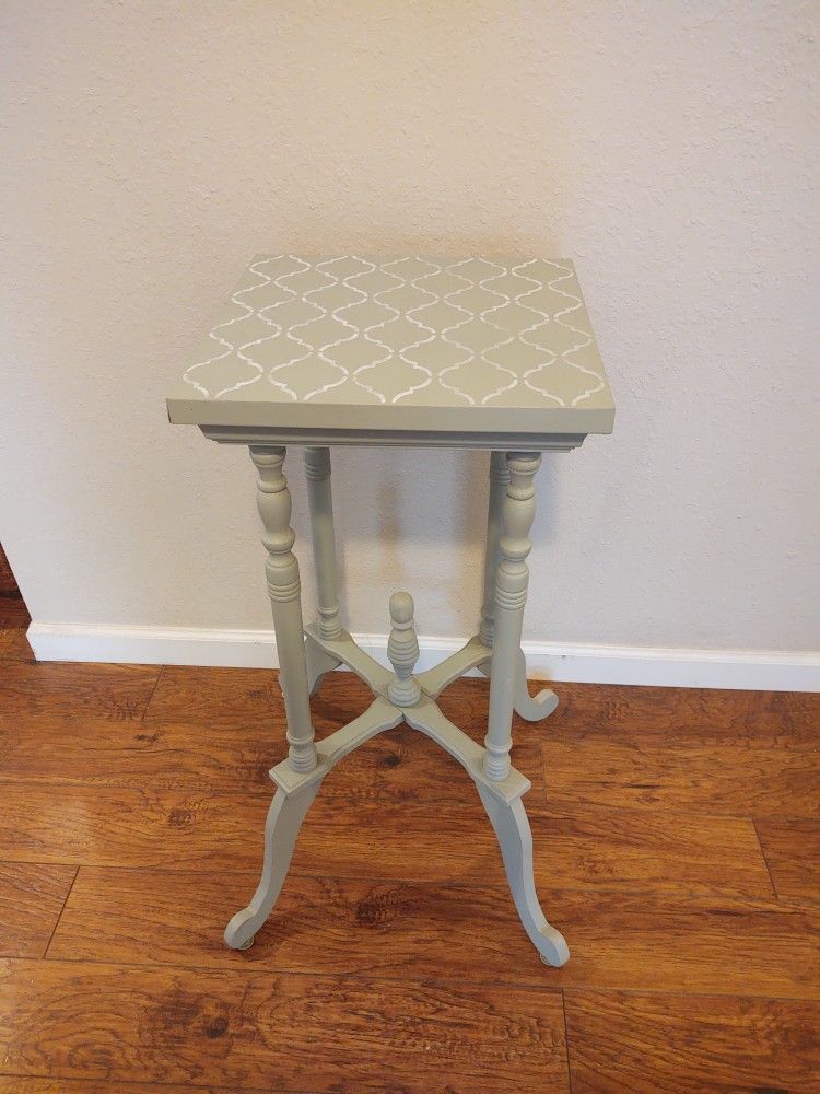 Side Table/ Plant Stand