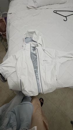 Columbia White Hooded  ski Jacket