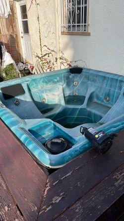Jacuzzi 7‘ X 7‘