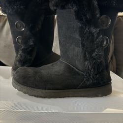 Black Boots 