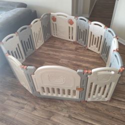Baby play pen