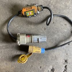 Plug 30 Amp 4 Pole 3 Wire