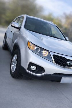 2013 KIA Sorento LX - Clean Title - 101k