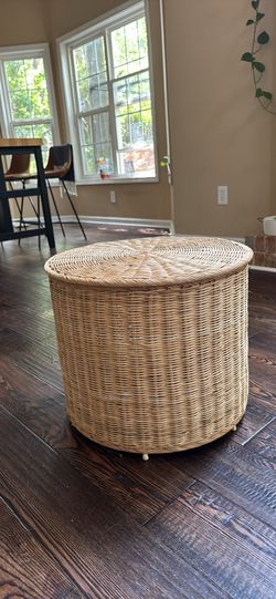 IKEA TOLKNING Rattan Storage Ottoman / Coffee Table – Great Condition!