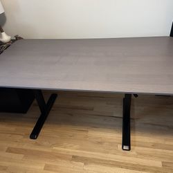 Adjustable Desk Sit or Stand 