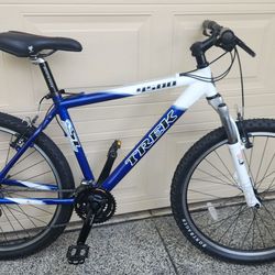 Trek 4500 Mountain Bike - Totally Rebuilt