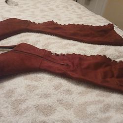 New women's boots size seven