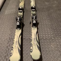 Salomon Skis 145cm With Bindings 