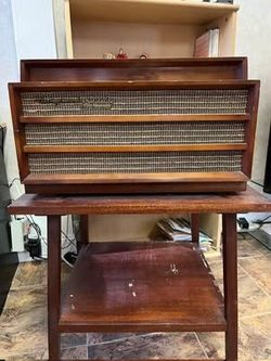 Vintage 1956 RCA Victor New Orthophonic High Fidelity Record Player