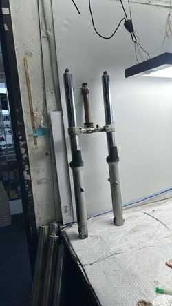Yamaha R6 2001 Front Forks