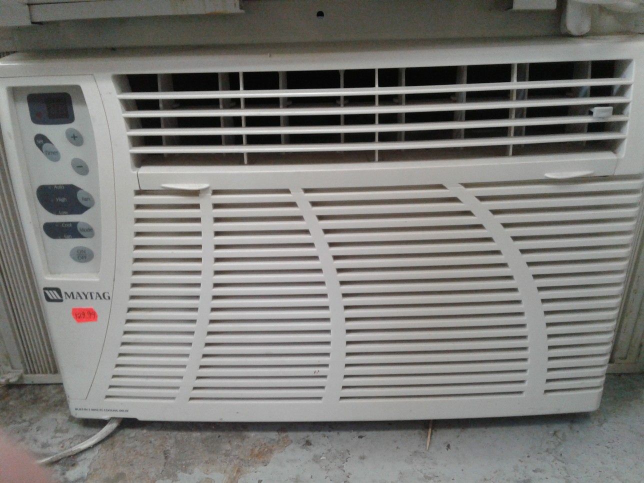 MAYTAG M6X06F2A-F 6,000 BTU air conditioner