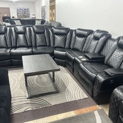 Sectional With 2 Electric Recliners LED Trim, Wireless Charging Station!!!! Was $2499 Now Only $1249
