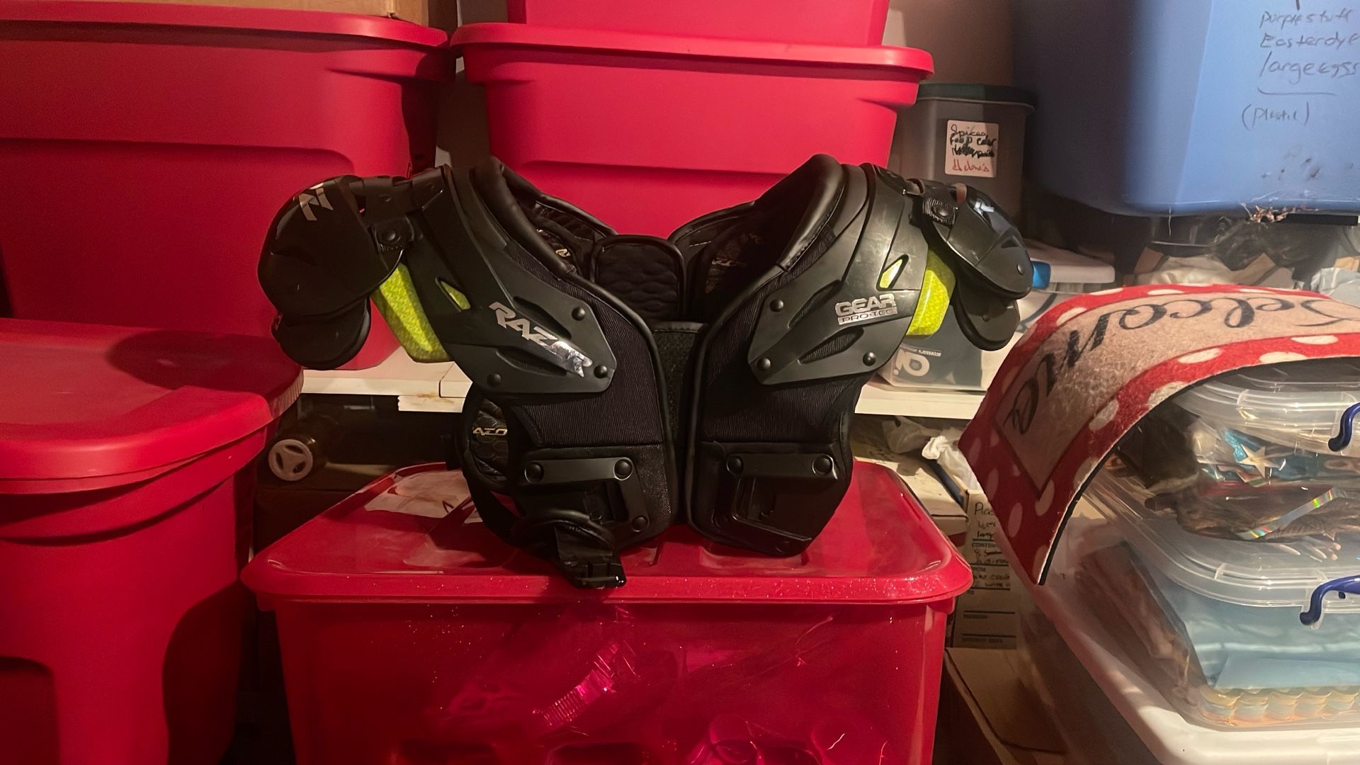 Gear Pro-Tec Razor Shoulder Pads Size LG