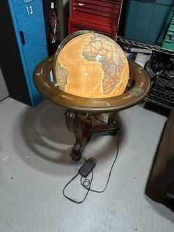 Unique National Geographic Everest Globe