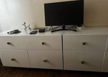 4 door dresser with glass top