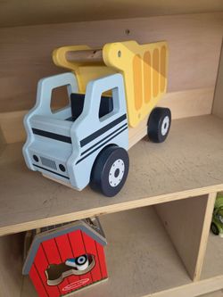 Montessori toys