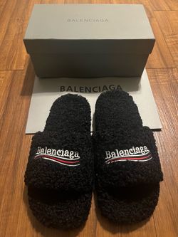 Balenciaga fur slides, Size Us 9