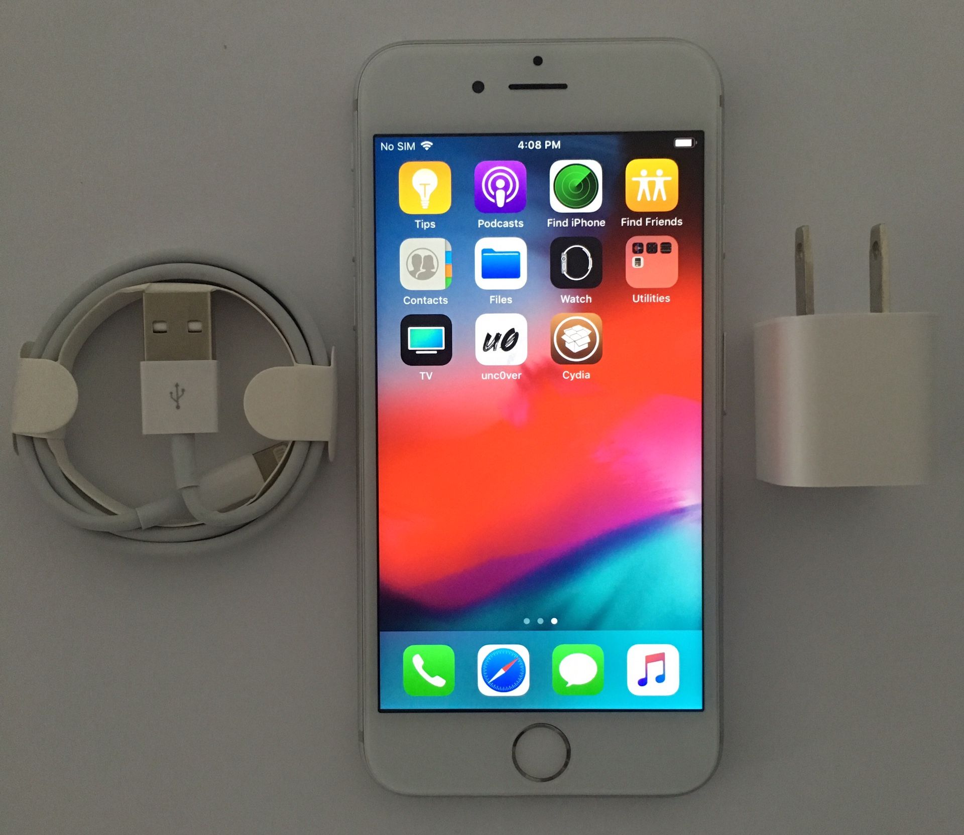 iPhone 6S Jailbroken 128 GB Factory Unlocked Mint Silver