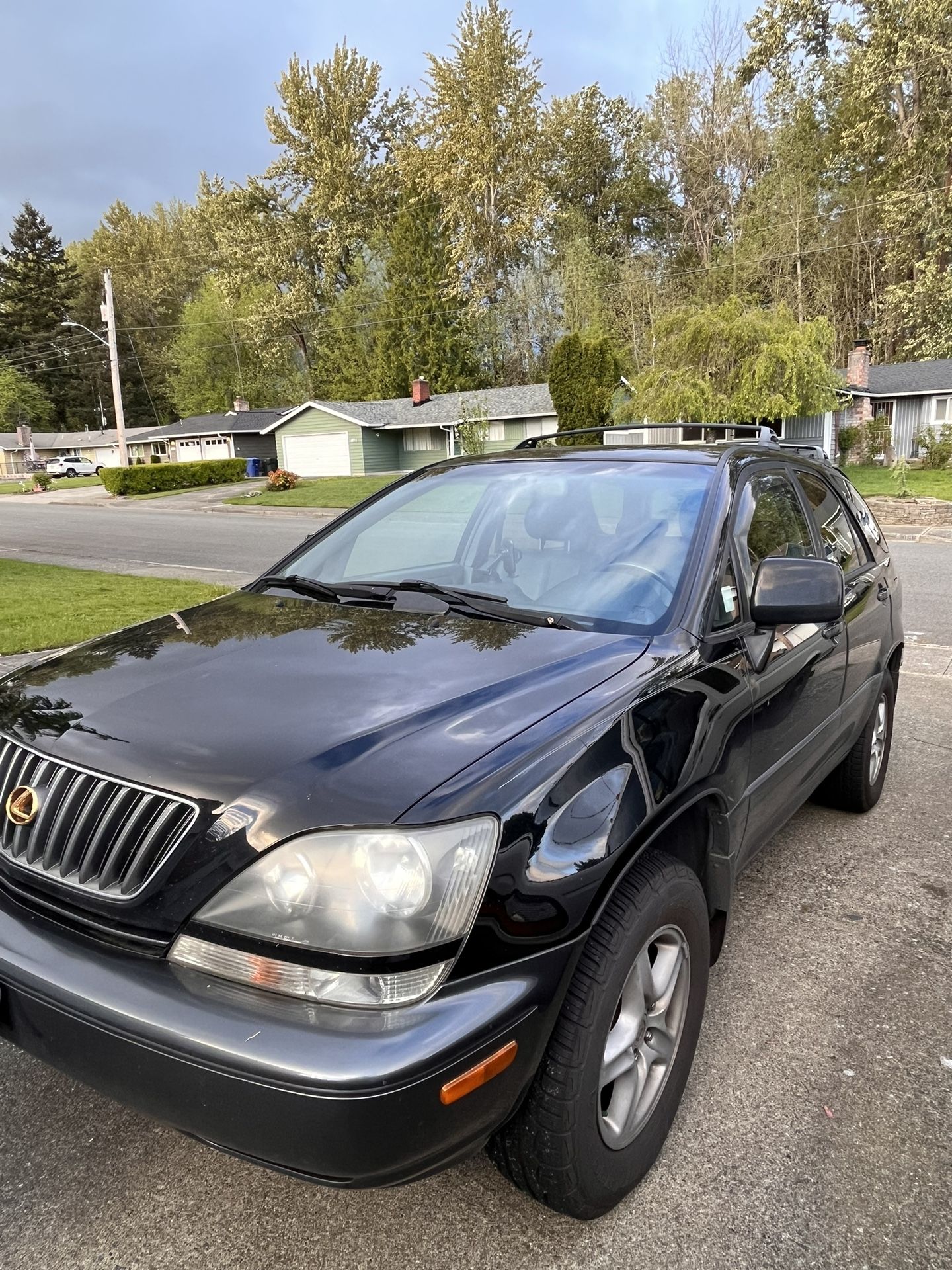 1999 Lexus Rx 300 for Sale in Renton, WA - OfferUp