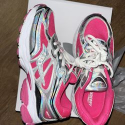 Saucony pink And silver 