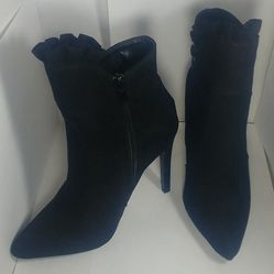 Size 6 Black Women's Irena Booties