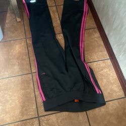 Women Nike Pants Size Large Very Comfy For Exercise Black and Pink Color 