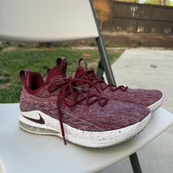 LeBron 15 Low Team Red Size 12M