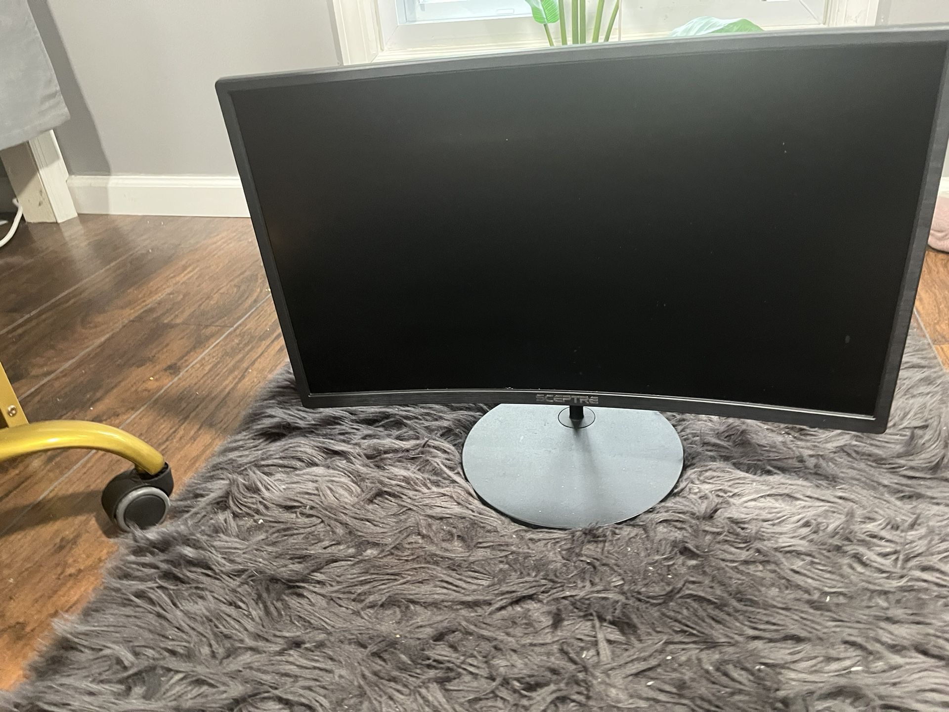 Curved Gaming monitor