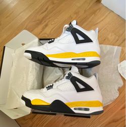 Air Jordan 4 Retro