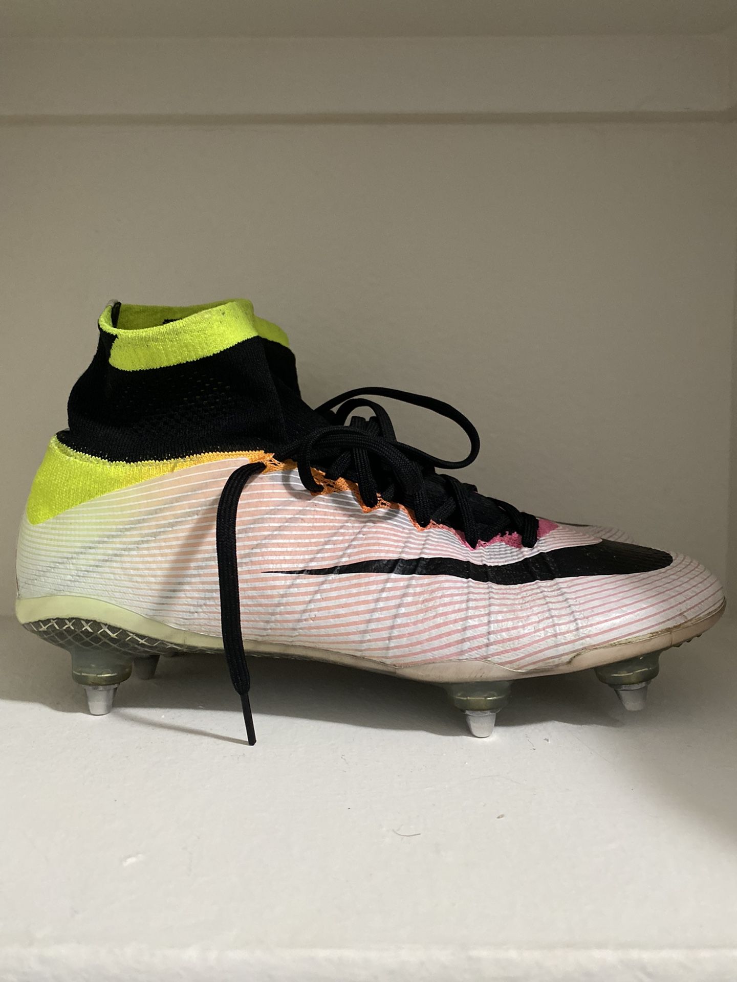 superfly 4 white